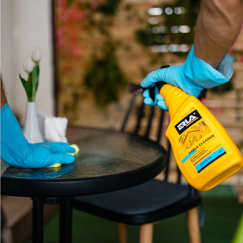 ERLA TABLE CLEANER 750ml – Limpeza Rápida Profissional para Mesas e Superfícies (Sem Marcas)