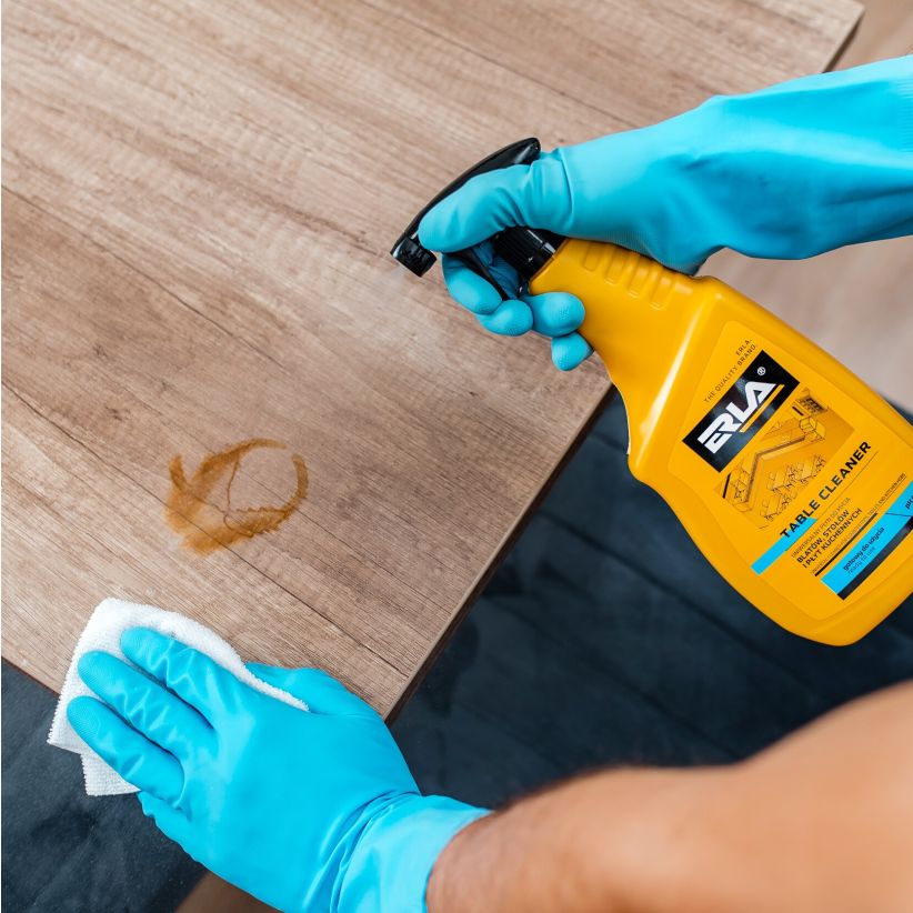 ERLA TABLE CLEANER 750ml – Limpeza Rápida Profissional para Mesas e Superfícies (Sem Marcas)