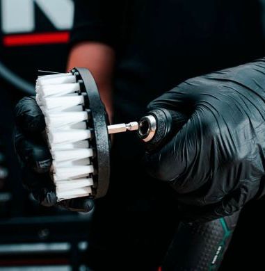 K2 BRILL – ESCOVA PARA LIMPEZA DE ESTOFOS E SUPERFÍCIES